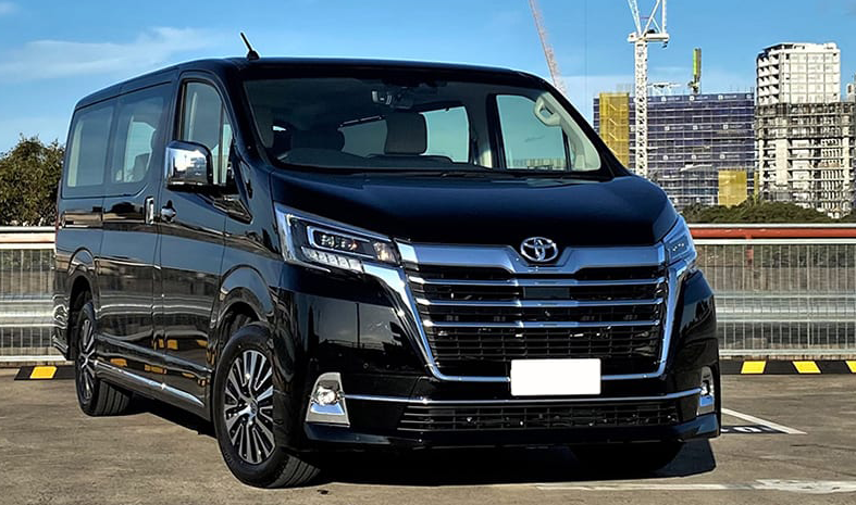 2020-Toyota-Granvia-VX-six-seat-1001x565p-1-e1699515732492.png